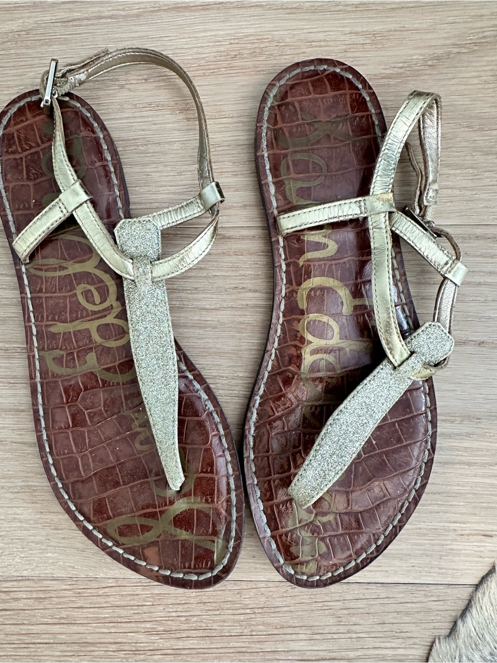 Sam Edelman Gold T-Strap Women's Sandals